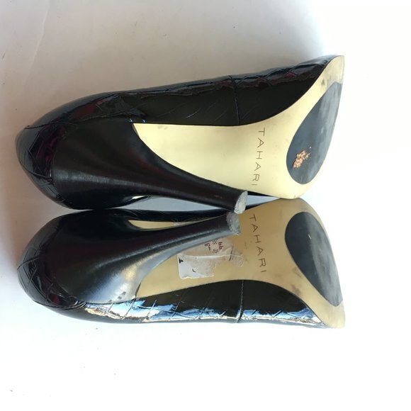 Tahari Enya Pumps Embossed Slip On High Heels 9M - Picture 5 of 6